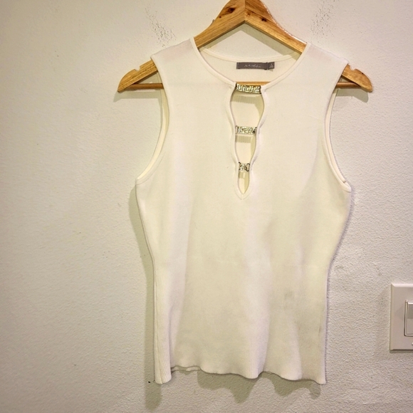 White top with diamond spakle Red by BKE - Picture 1 of 6